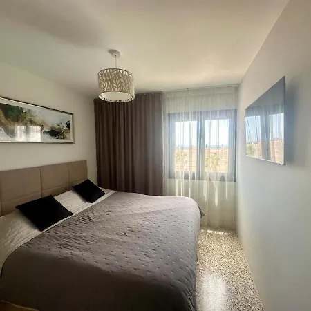 Seaside Two Bedroom Apartment Los Cristianos (Tenerife)