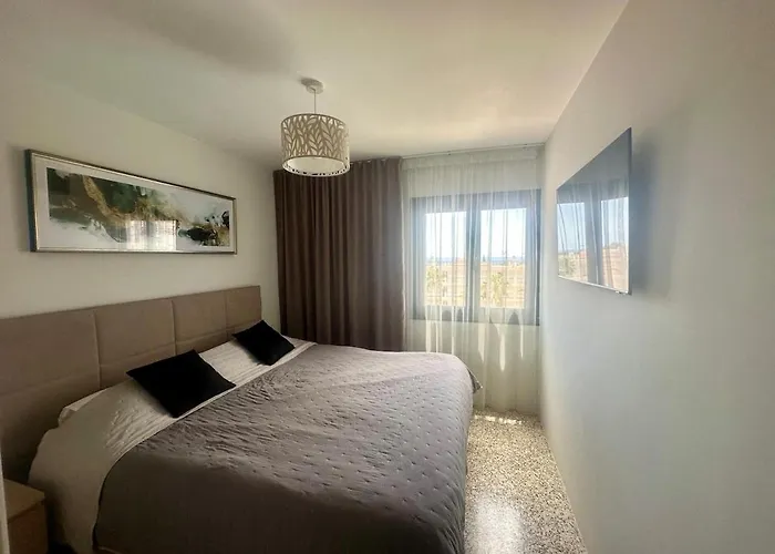 Seaside Two Bedroom Apartment Los Cristianos (Tenerife)